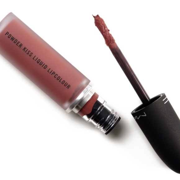 M.A.C. Over The Taupe- Powder Kiss Liquid - Picture 2 of 2